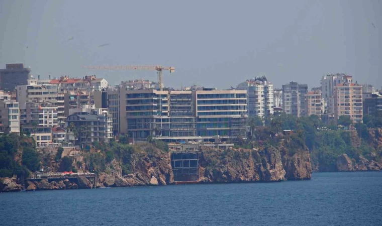 Vali Şahin: ”Falezlerde denize açılan tünellerle ilgili yetkili kurumlar olarak çalışmalarımız sürüyor”