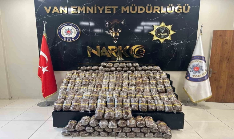 Van’da 84 kilo 460 gram esrar ele geçirildi