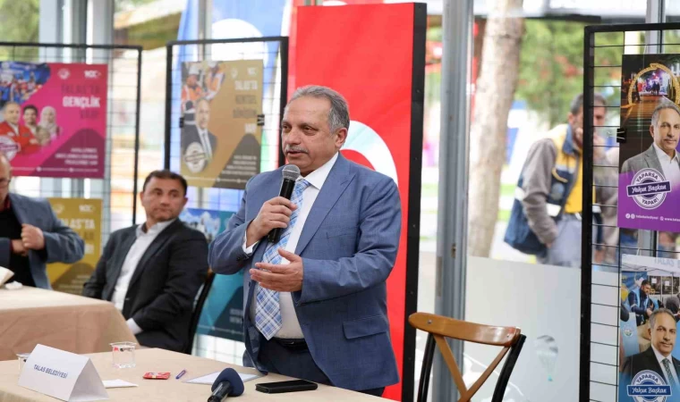 ‘Vatandaş Soruyor Başkan Cevaplıyor’ bu kez 7/24 Kütüphane’de