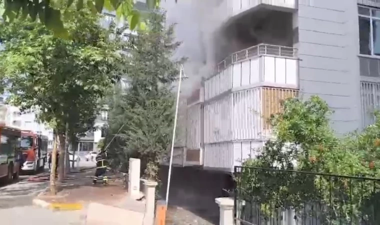 Yangın nedeniyle apartmanda mahsur kalan 4 kişi kurtarıldı