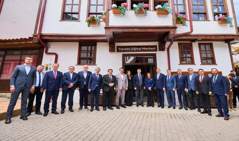 ”Yarının Köyleri” projesinin üçüncü durağı olan Taraklı Dijital Merkezi ilk 6 ayı tamamladı