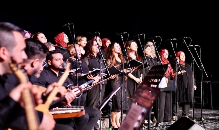 Yeşilyurt Kent Konseyi Kadın Korosunun ‘Anneler Günü’ konseri büyük ilgi gördü