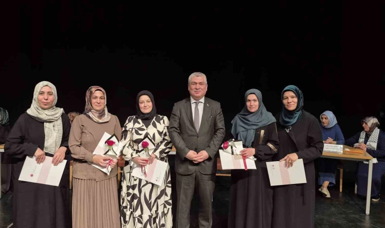 Yetişkin Kur’an kursu öğrencileri bilgilerini yarıştırdı