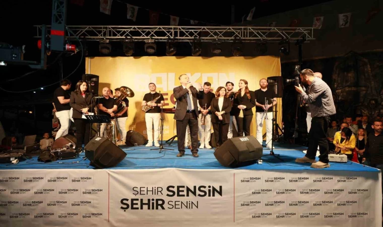 Yunusemre’de Balkan ezgileri yankılandı