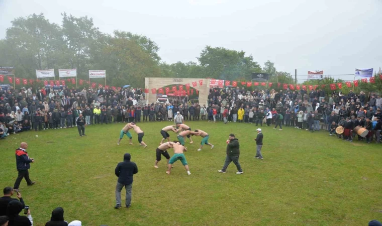 Yusuflu’da yağmur altında Hıdırellez ve karakucak coşkusu