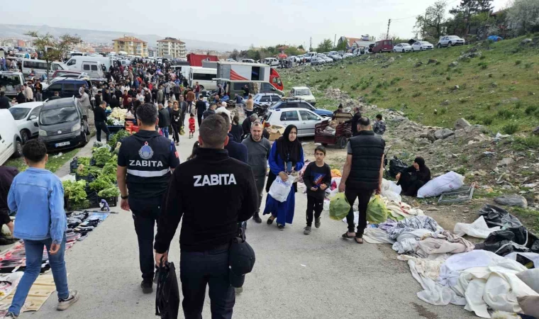 Zabıtadan Bitpazarı’na sıkı denetim