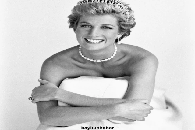 Dünya ve Moda Kraliçesi Prenses Diana