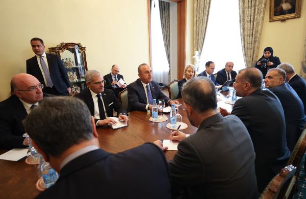 Çavuşoğlu, İranlı mevkidaşı Abdullahian ile görüştü