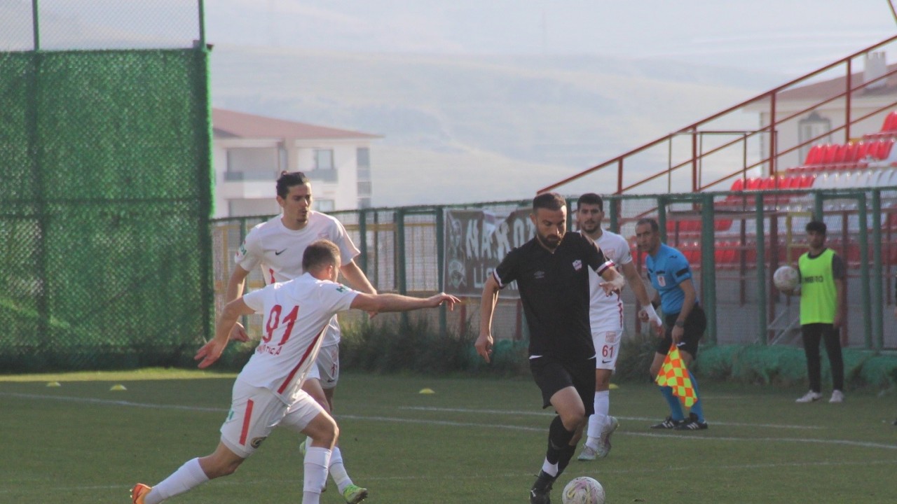 23 Elazığ, Ayvalık deplasmanında