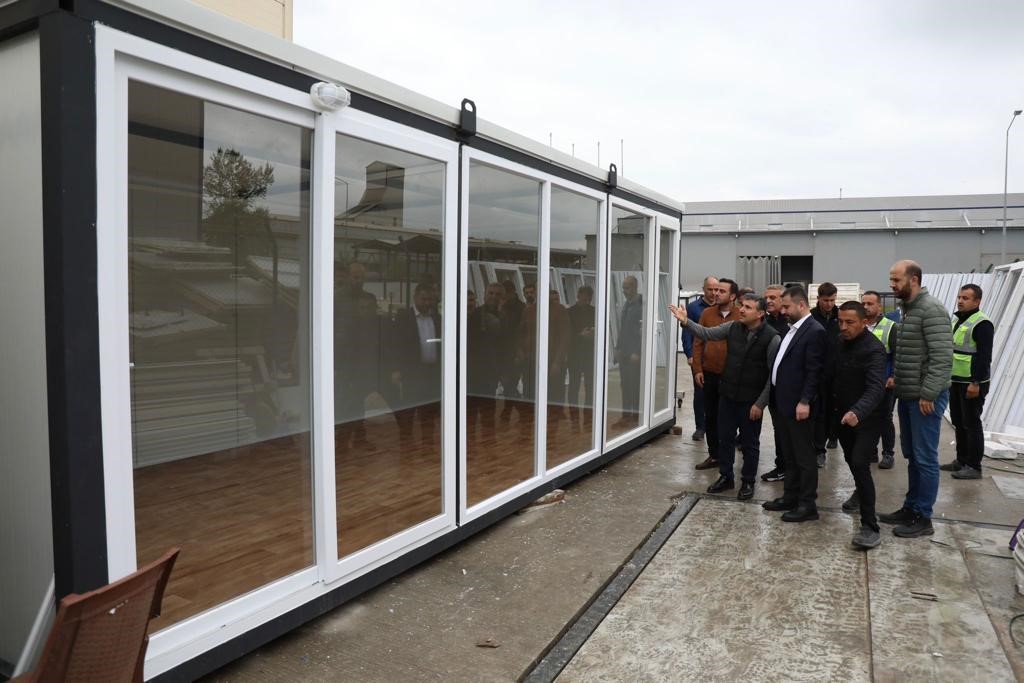 AFAD Başkan yardımcı Sezer konteynır üretimini inceledi