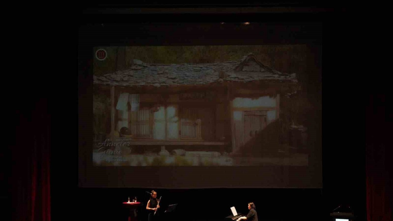 Annenin değeri piyano ve yan flüt resitalinde anlatıldı