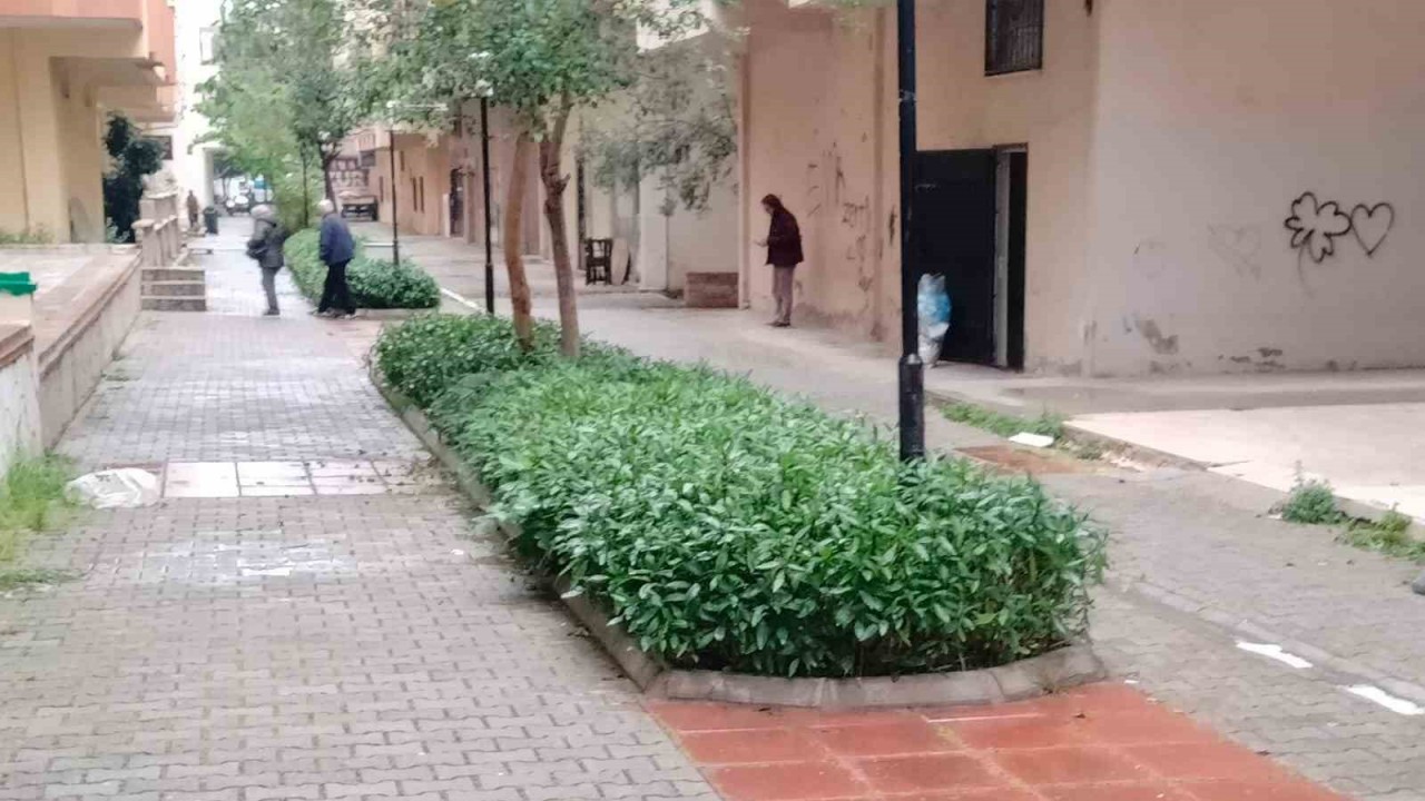 Apartmandan düşen genç hayatını kaybetti