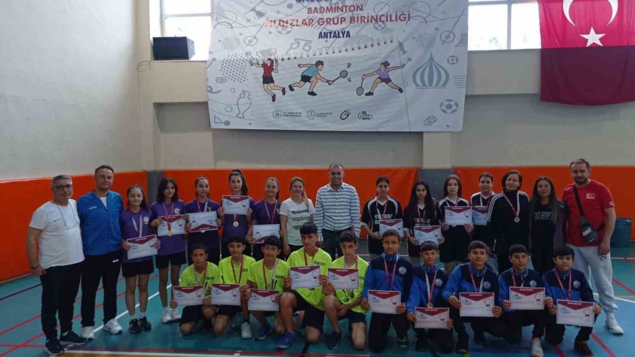 Badminton turnuvasında Aydın’ı başarıyla temsil ettiler