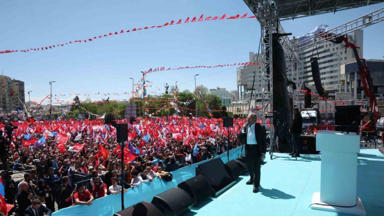 Başkan Büyükkılıç, Büyük Kayseri Mitingi’nde konuştu
