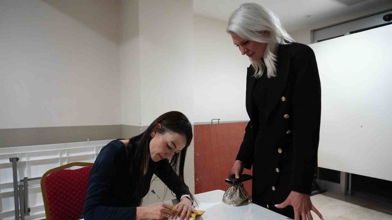 Bilecik’te düzenlenen ’Korkma! İyi Bir Annesin’ adlı söyleşiye büyük ilgi oldu