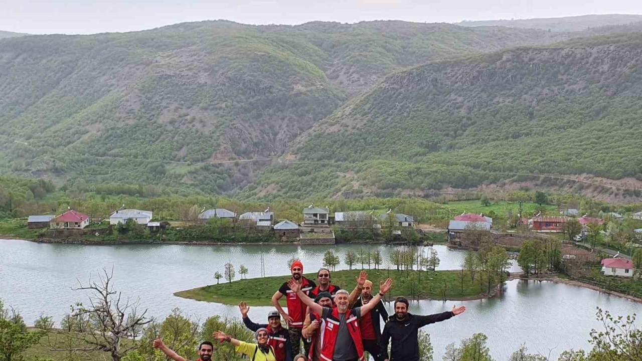 Bingöl’de ‘19 Mayıs Ruhuyla 19 Kilometre Doğada Yürüyorum’ etkinliği