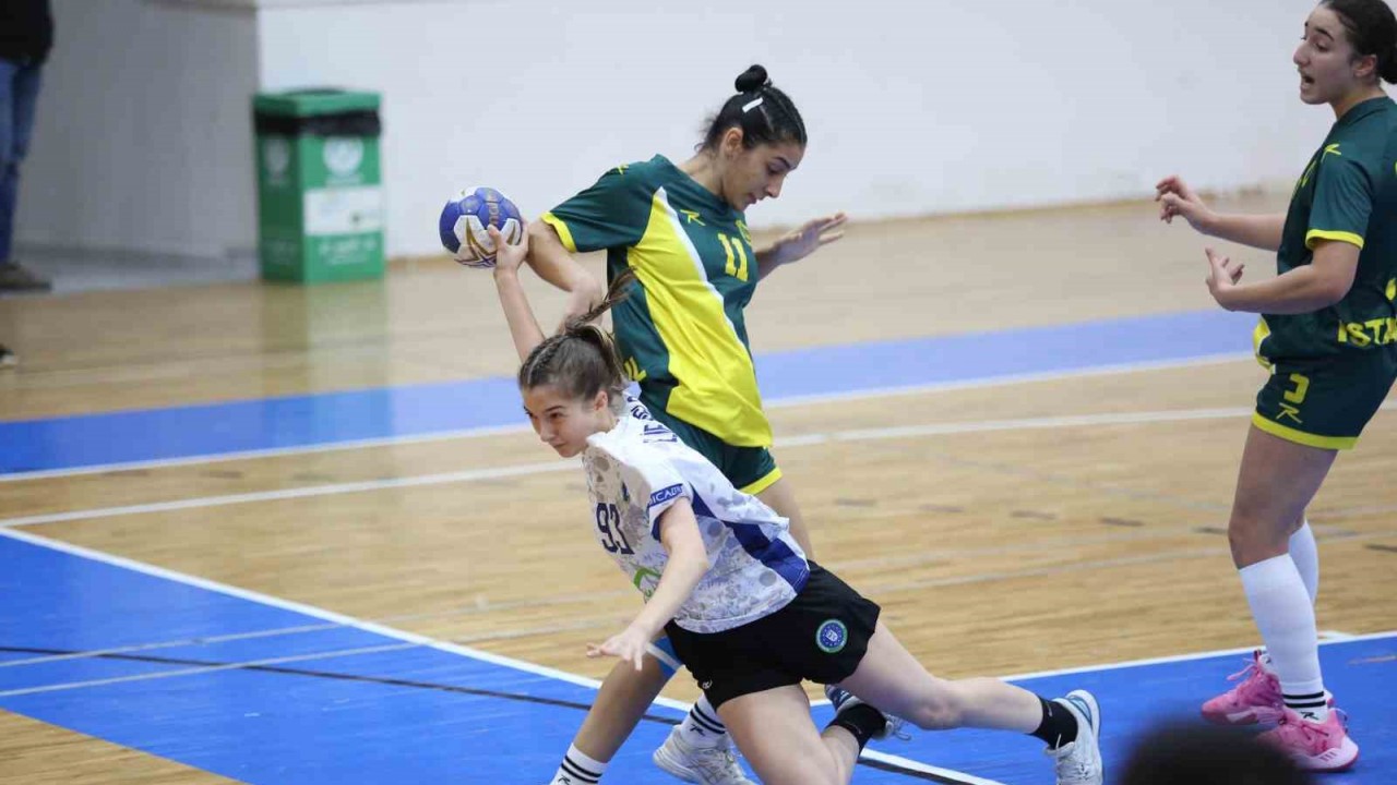 Bursa Büyükşehir Belediyespornormal sezonun son maçında sahasında Eskişehir Hentbol’la karşılaşacak