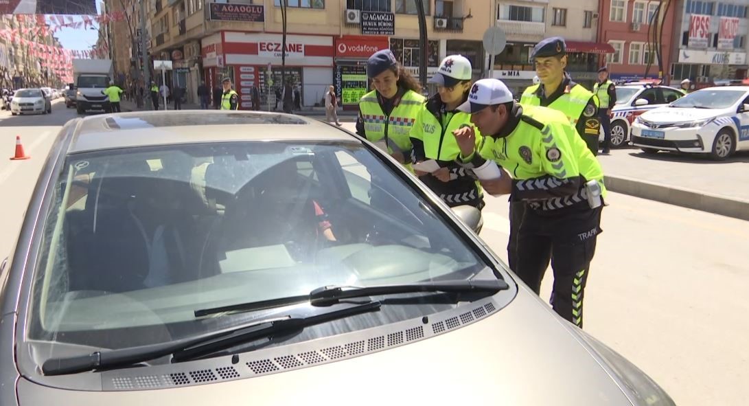 Elazığ’da Trafik Haftası’nda yolcular bilgilendirildi