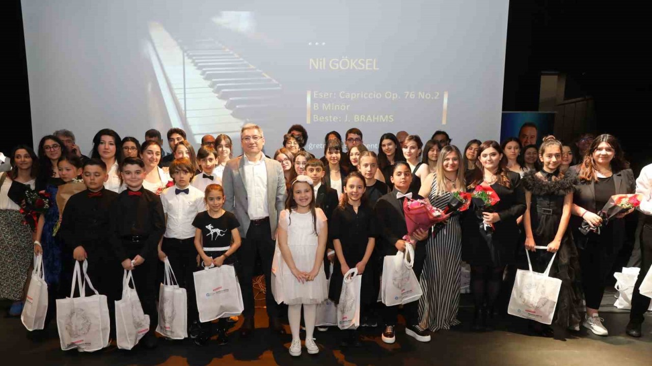 İsmail Baha Sürelsan Konservatuvarı öğrencilerinden konser