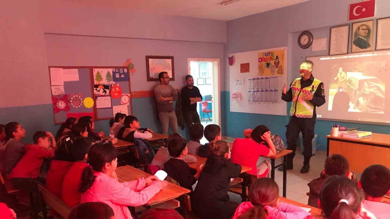 Jandarmadan trafik eğitimi