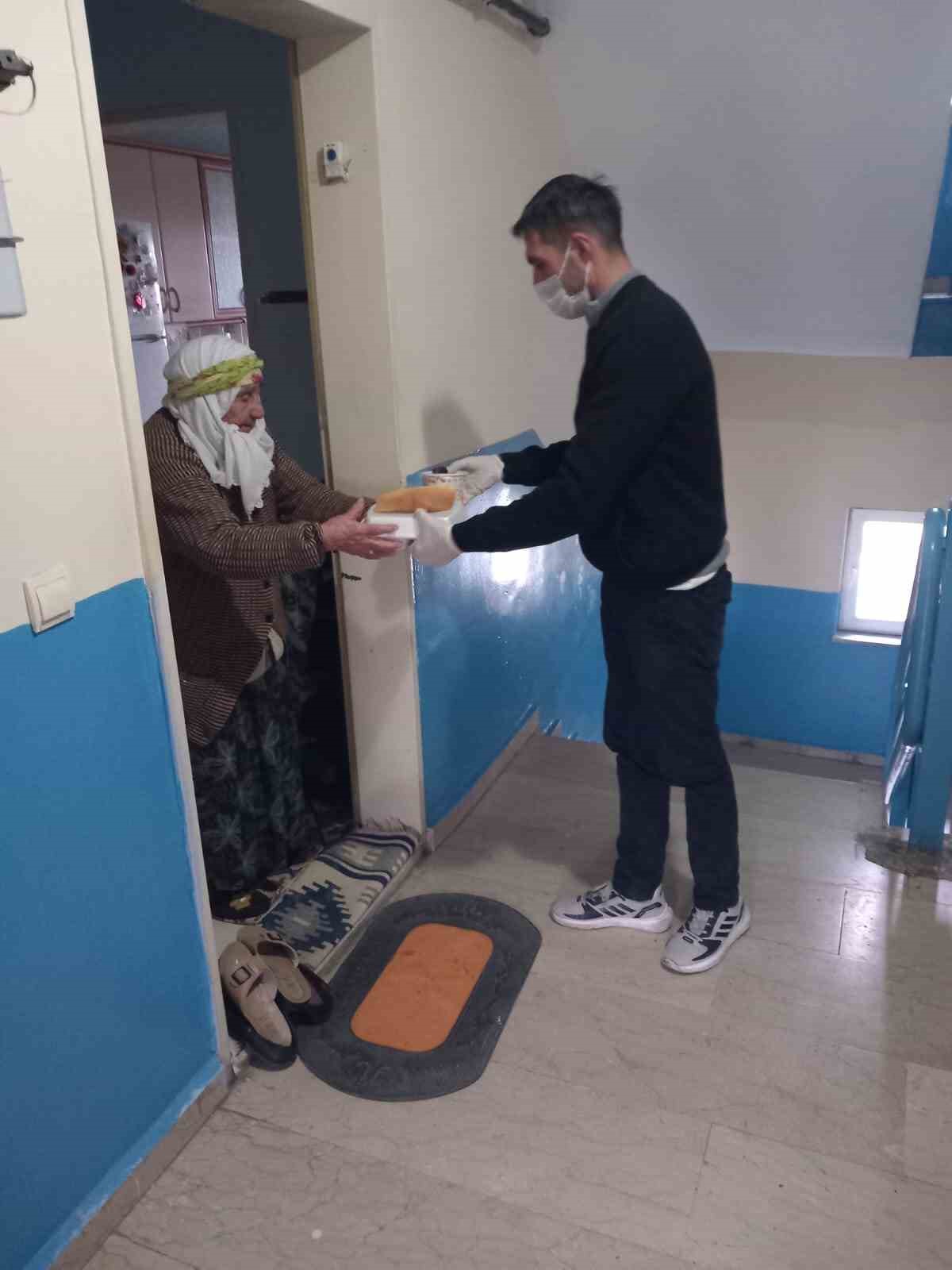 Kars Belediyesi’nden evde bakım hizmeti