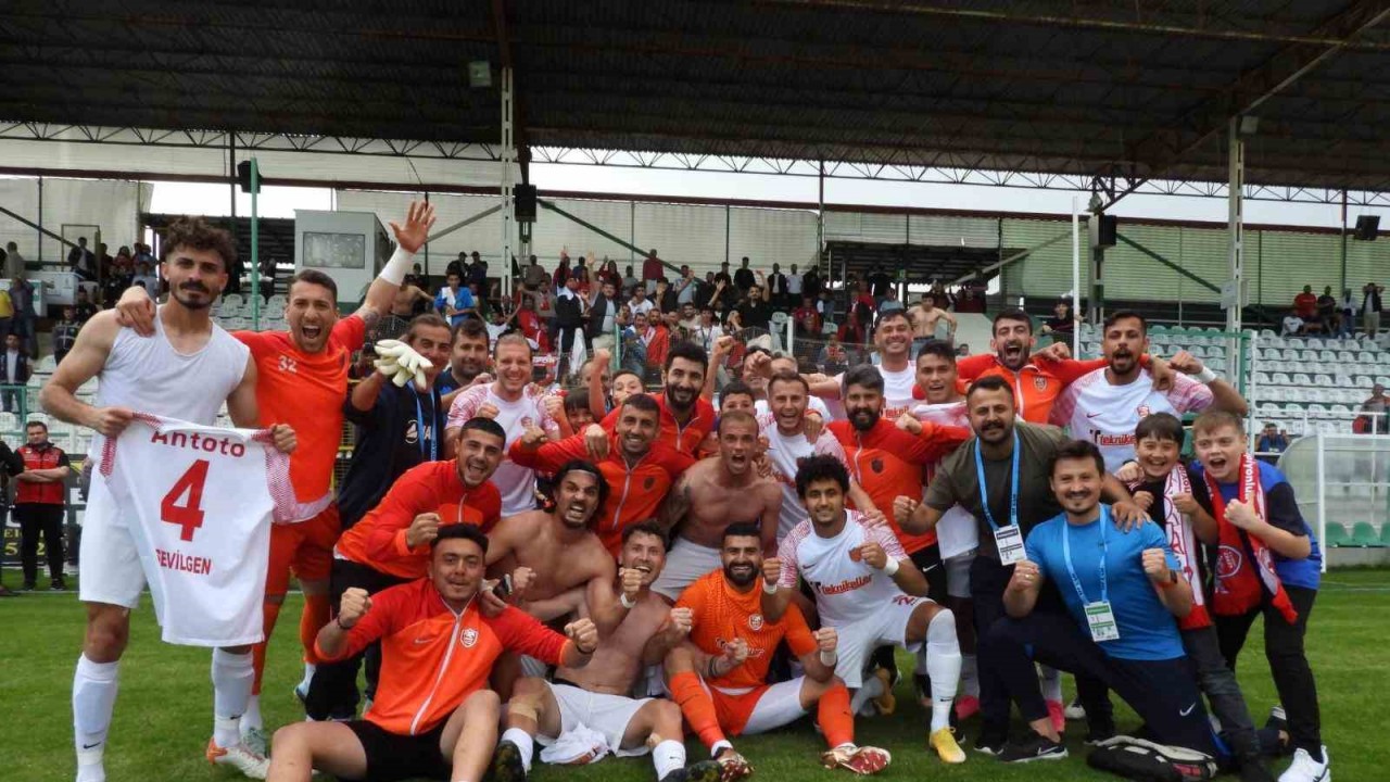 Kepezspor şampiyonluğa yürüyor