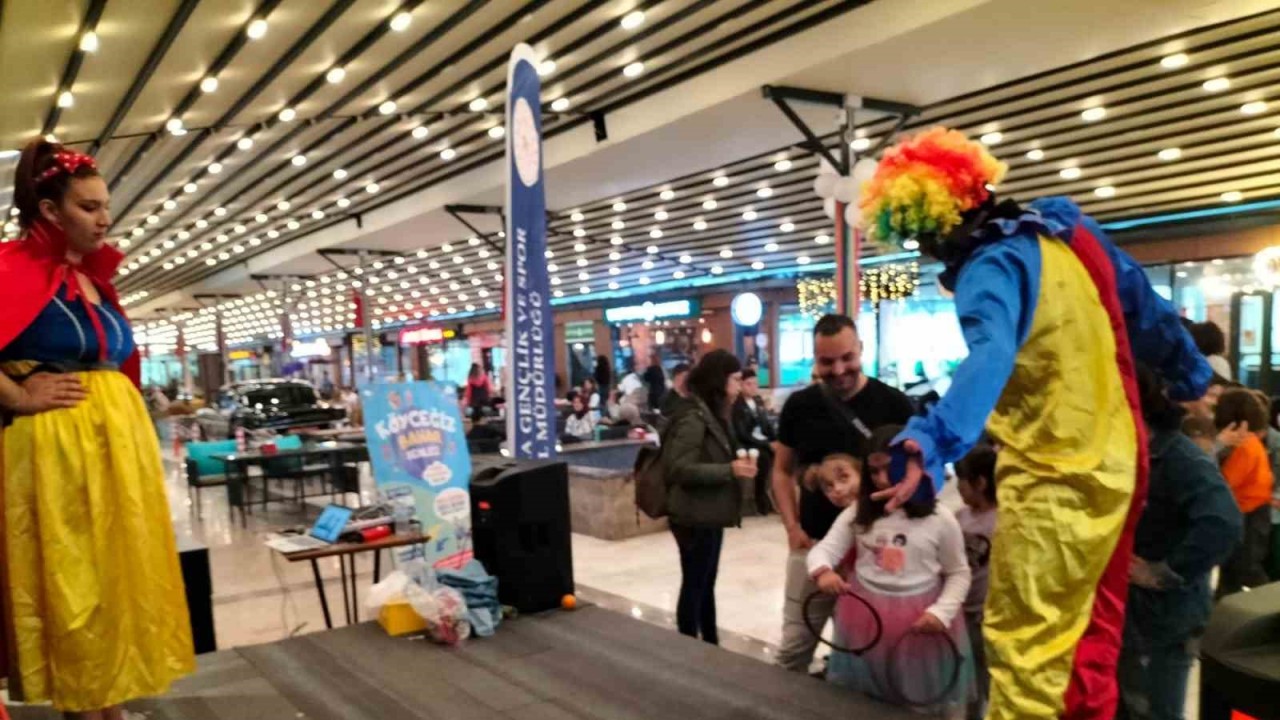 Köyceğiz’de bahar şenliğinde çocuklar gönüllerince eğlendi