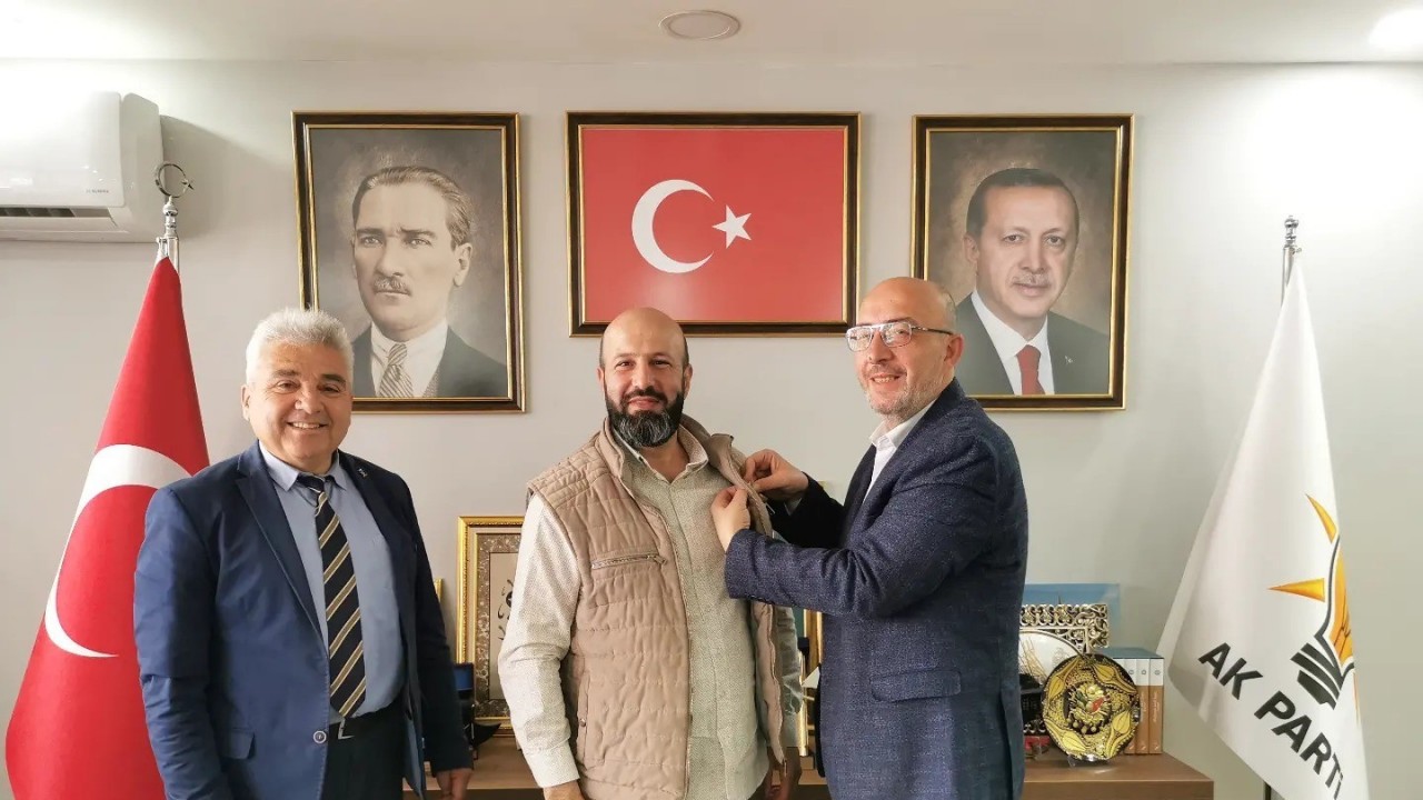 Kütahya Pazarcılar Odası Başkanı Hakan Akdaş, AK Parti’ye üye oldu