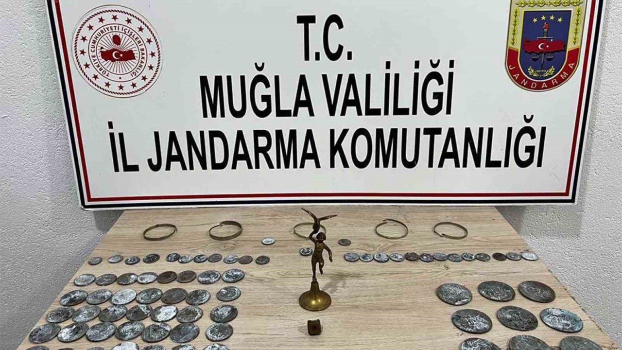 Marmaris şehir merkezinde Jandarma’dan tarihi eser operasyonu