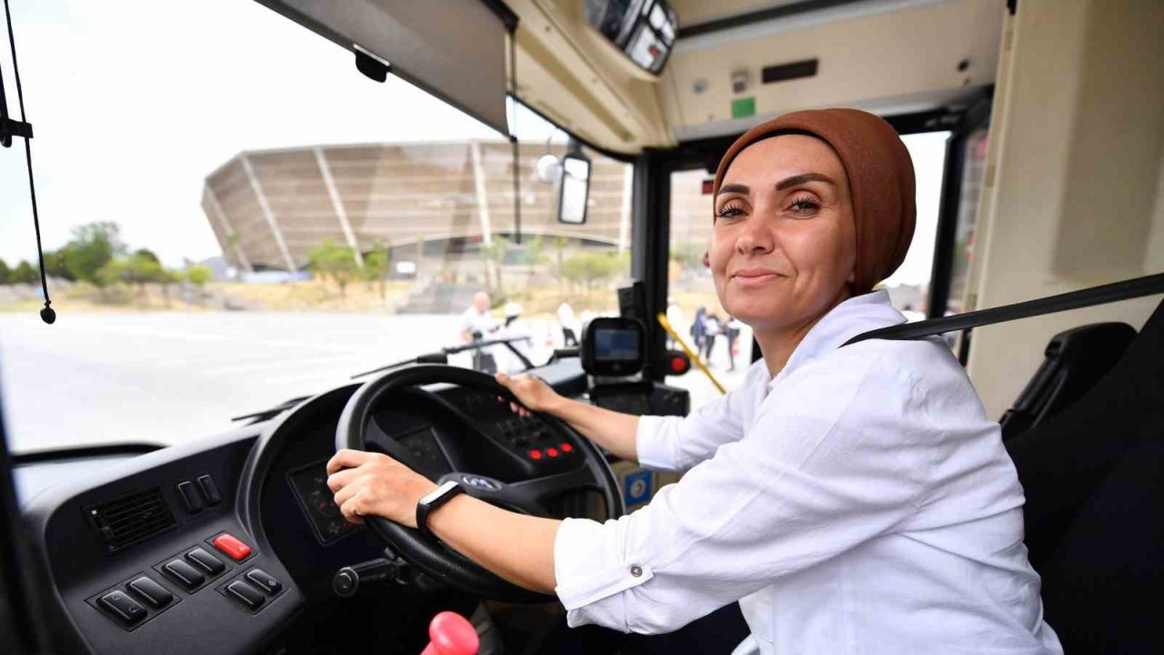 Mersin’de otobüs şoförlerine ’İleri Sürüş Teknikleri Eğitimi’