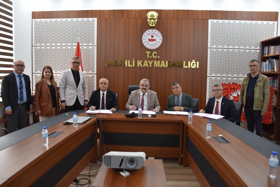 Salihli’de, Mesleki Eğitim Sanayi İş Birliği Projesi protokolü imzalandı