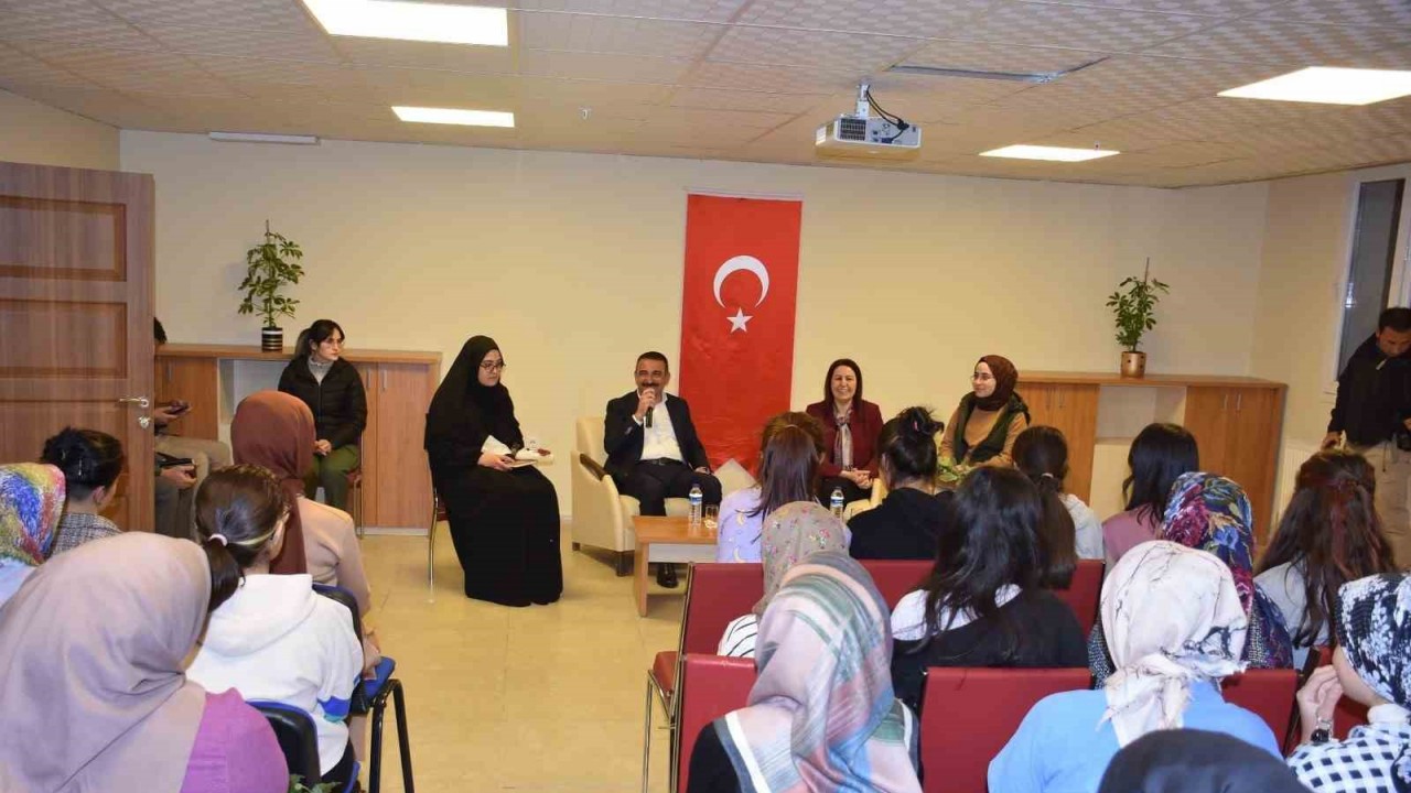 Siirt’te sosyal medyadan valiye çağrıda bulunan kız öğrenciye sürpriz ziyaret