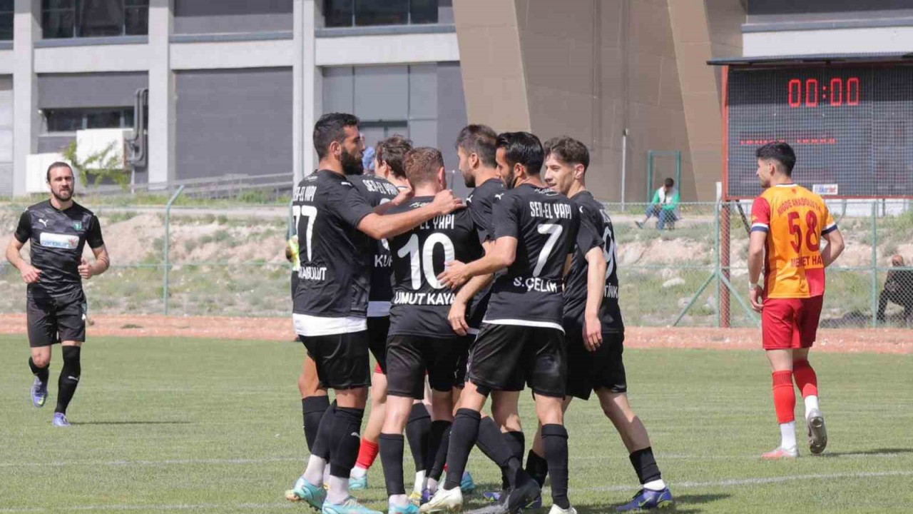 TFF 3. Lig: Niğde Anadolu FK: 1 - Efeler 09 SFK: 6
