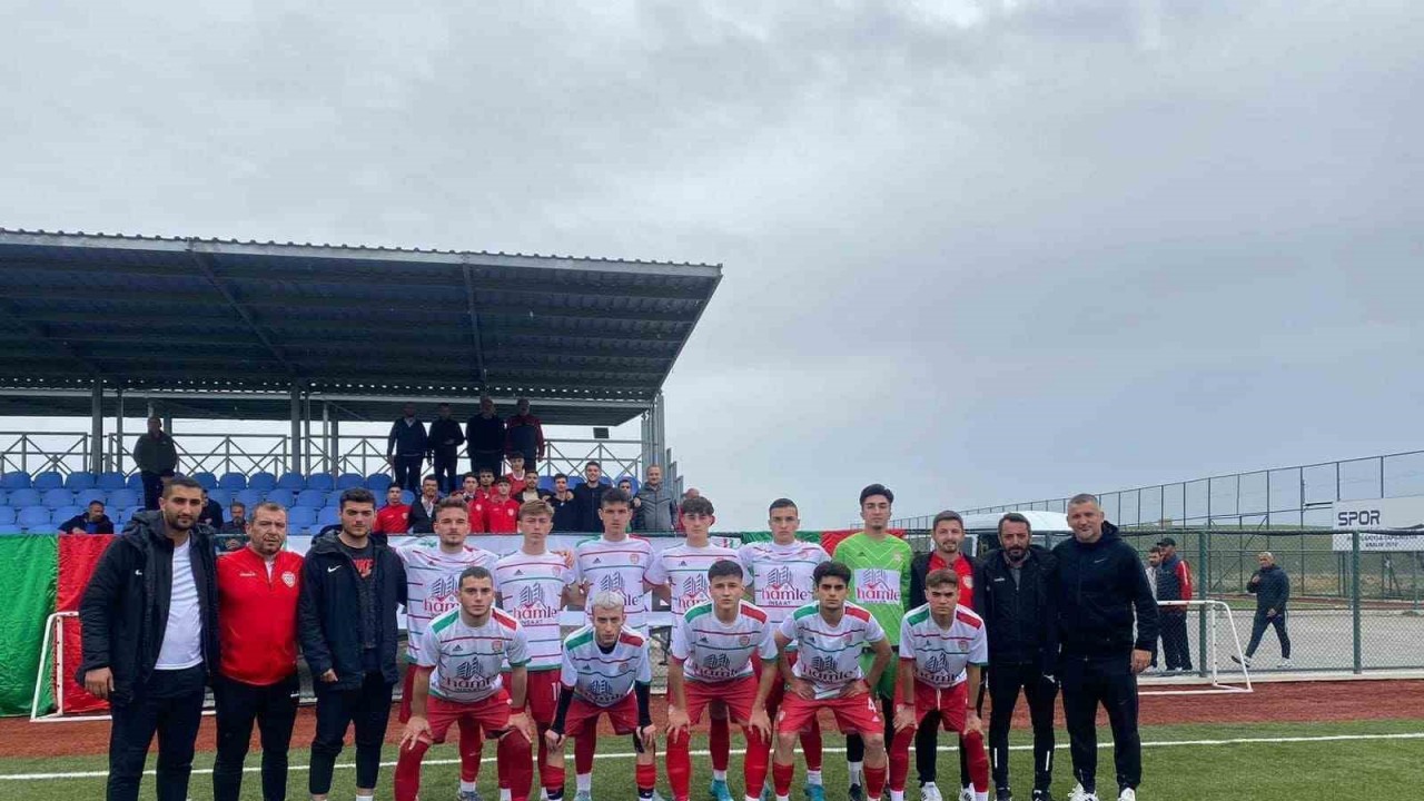 U18 Marmara Bölge finalinde hakem tepki göstererek, sahadan çekildiler