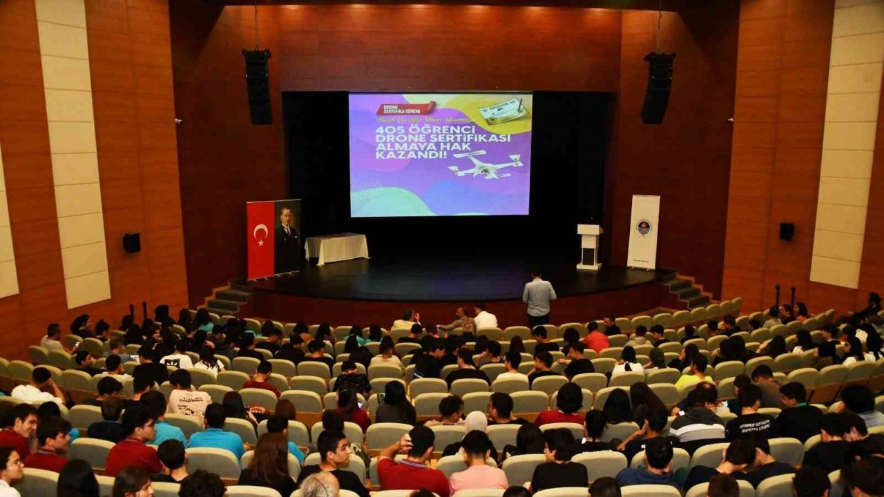 Yenişehir’de dron eğitimini tamamlayan öğrenciler sertifikalarını aldı