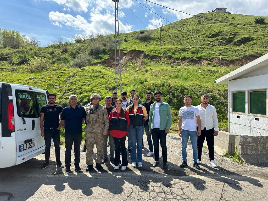 Yol kontrol noktalarında KADES uygulaması tanıtıldı