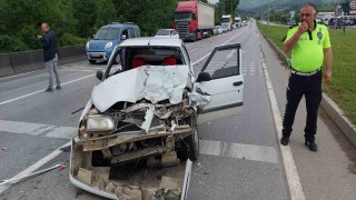 Alkollü araç kullanmaktan ehliyetine 5 yıl el konulan sürücü yine alkollü araç kulandı: 2 yaralı