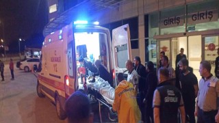 Alkollü mekanda husumetlisini silahla ağır yaraladı