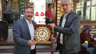 Belediye Başkanı Doğan, emekli olan personel ve aileleriyle kahvaltıda bir araya geldi