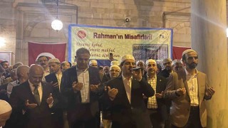 Düzceden ilk hac kafilesi dualarla kutsal topraklara uğurlandı