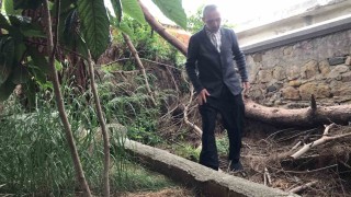 Edremitte tarihi kabirlerin bakımsızlığı tepkilere neden oldu