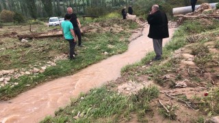 Emette aşırı yağış sele neden oldu