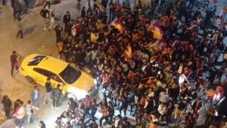 Galatasarayın şampiyonluğu Hakkaride coşkuyla kutlandı