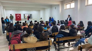 Gençlere yaz kampları anlatıldı