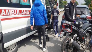 Karadeniz Ereğlide motosikletle araç çarpıştı: 1 yaralı