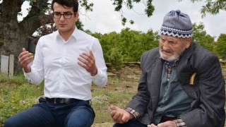 Kaymakam Okumuş, şehit kabrini ziyaret etti