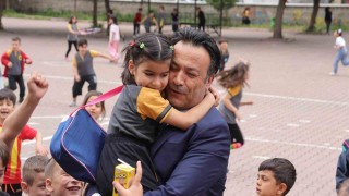 Kayseride eğitim camiasından depremzedeler için 100 konteyner