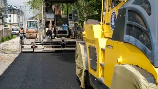 Kütahyanın Dumlupınar Mahallesine sıcak asfalt
