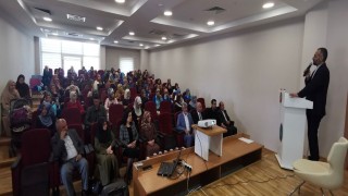 Lisans eğitimlerini tamamlayan 100 bayan öğrenci mezun oldu