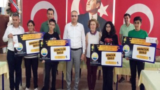 Matematik olimpiyatlarında dereceye giren öğrenciler ödüllendirildi